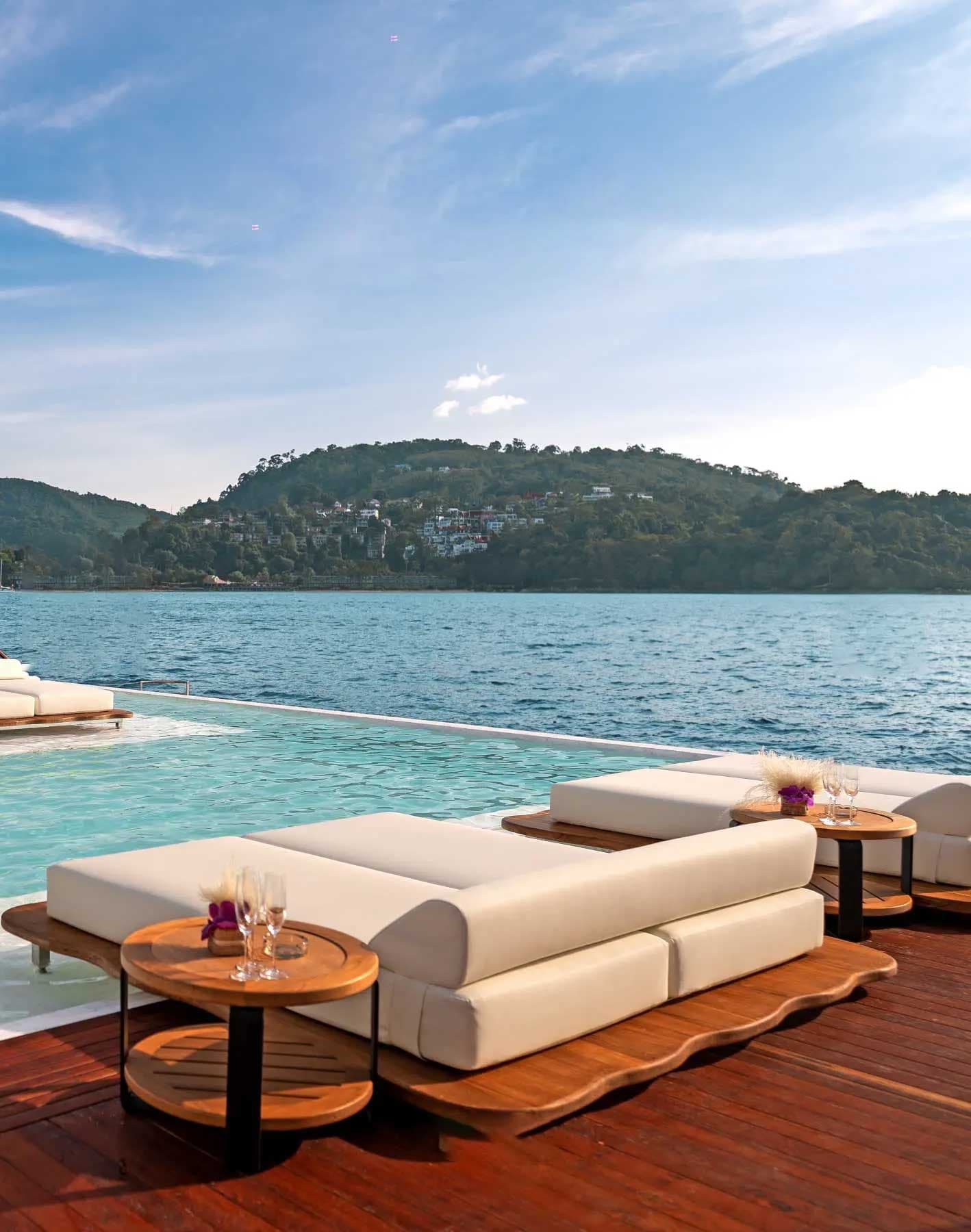 Pool Bed
